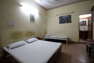 Hotel Karan, New Delhi 3